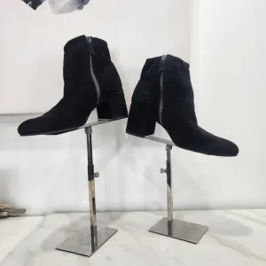 [ EILEEN FISHER] WOMEN'S size 8.5 HOLLIS,BLOCK HEEL BLACK SUEDE  ZIP UP BOOTIE.