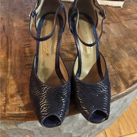 - Neo Tango Shoes blue peep toe size 8