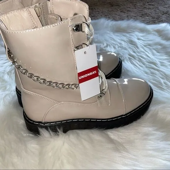 🆕 UNIONBAY Kailee platform combat boots with chain. Cream color