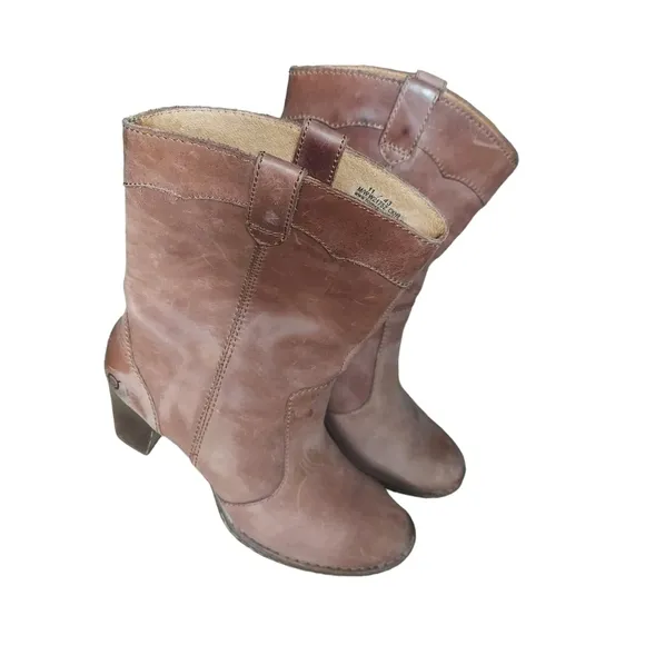 11 Born tan leather boots