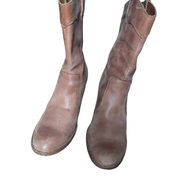 11 Born tan leather boots