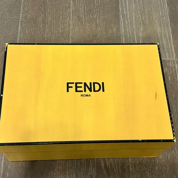 2015 Fendi Patent Leather T-Strap Wedge resort Sandals  Size: 8.5 | IT 38.5 Nude