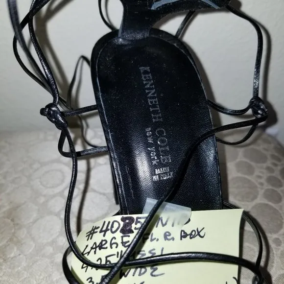 #4025 NIB Kenneth Cole Black Leather Gladiator 7.5