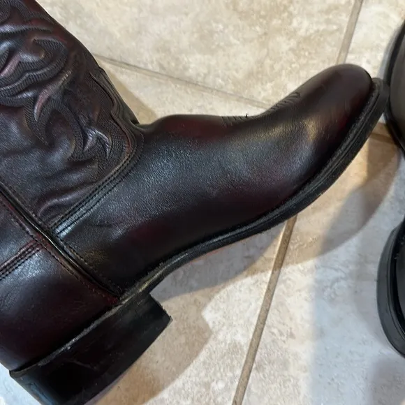 Abilene Black Cherry Round Toe Pull On Cowboy Boots 10.5 USA Made