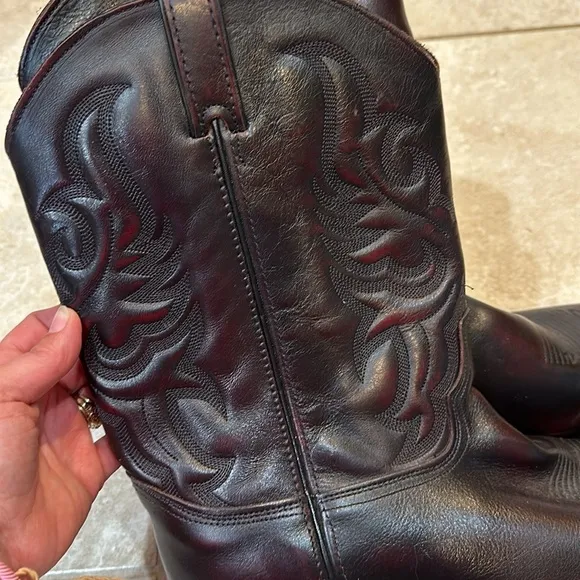 Abilene Black Cherry Round Toe Pull On Cowboy Boots 10.5 USA Made