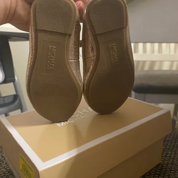 ✨Adorable Michael Kors baby girl shoes💝