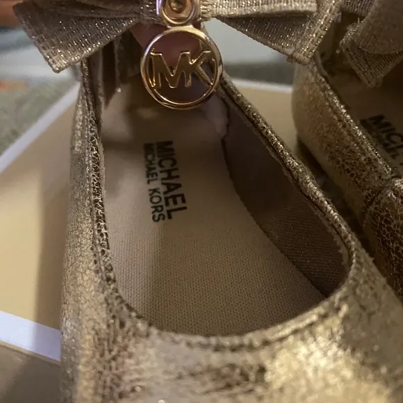 ✨Adorable Michael Kors baby girl shoes💝