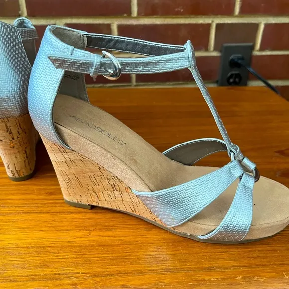 Aerosoles Silver Peep Toe Wedge Sandals, sz 8.5, Brand New