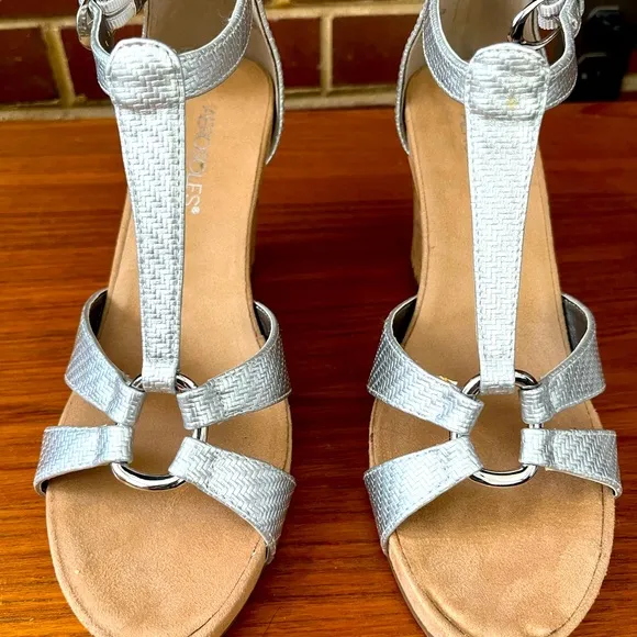 Aerosoles Silver Peep Toe Wedge Sandals, sz 8.5, Brand New