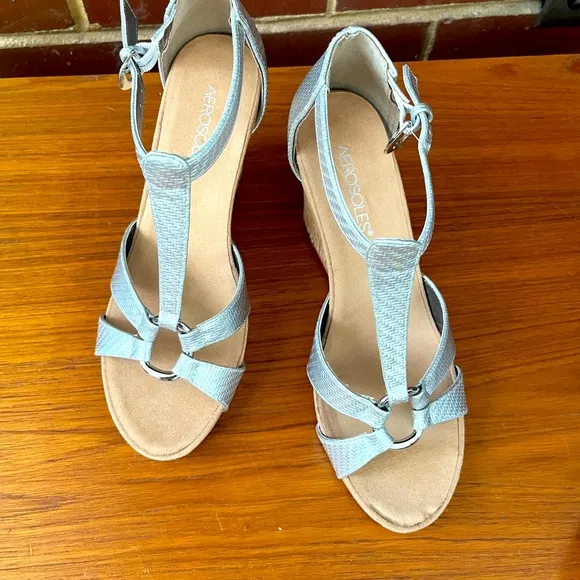 Aerosoles Silver Peep Toe Wedge Sandals, sz 8.5, Brand New