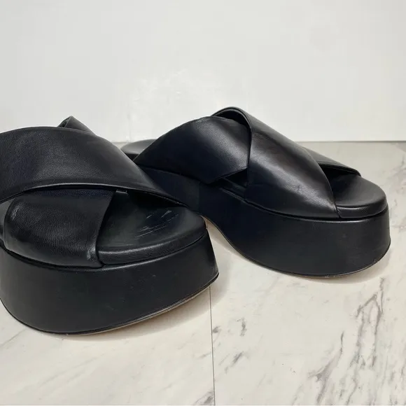 AGL Black Leather Criss Cross Platform Thong Sandal 38 / 8
