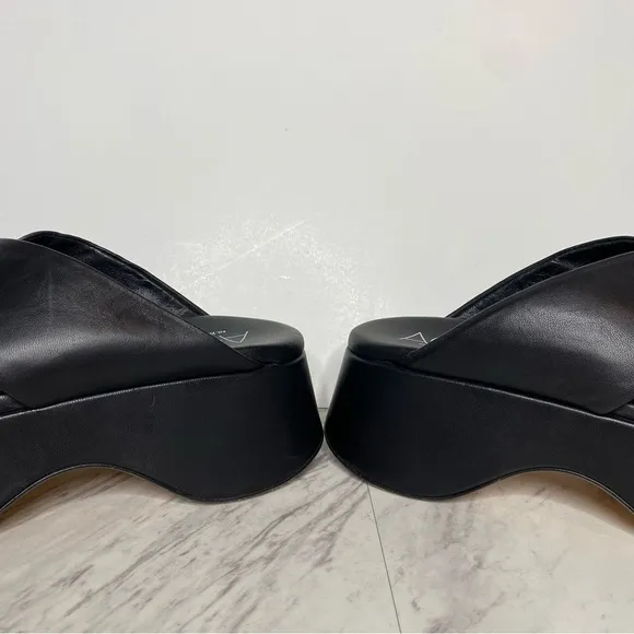 AGL Black Leather Criss Cross Platform Thong Sandal 38 / 8