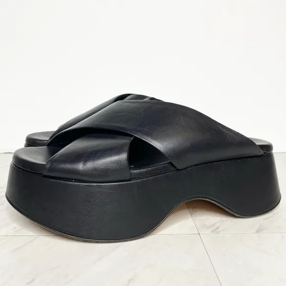 AGL Black Leather Criss Cross Platform Thong Sandal 38 / 8