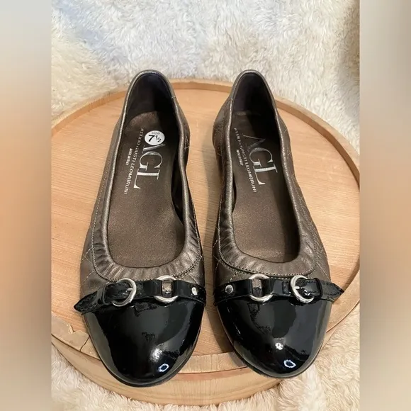AGL Monika Cap Toe Ballet Flats Copper &amp; Patent Leather Buckle Accent Sz 38/Us 8