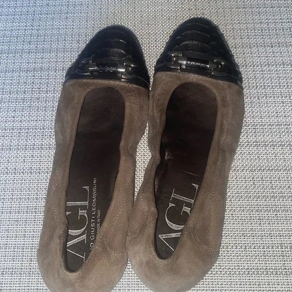 AGL Monika Gray Sued Metallic Alligator Toe Ballet Flats size 37.5 EUR /8.5 US