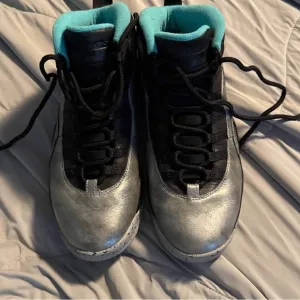 Air Jordan 10 retro ‘lady liberty’