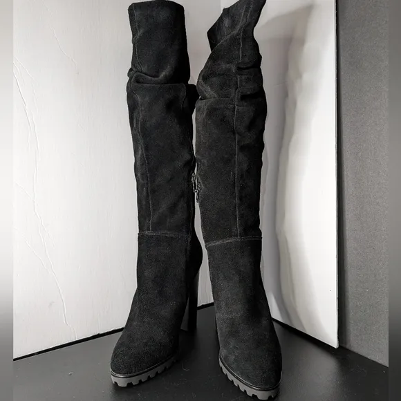 Aldo NWOT Gigondra 8 black suede slouch knee high chunk heel sexy boots