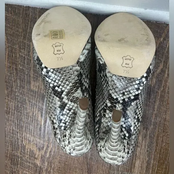 Alexandre Birman Black/Gray Snakeskin Peep Toe Heels Size 7.5