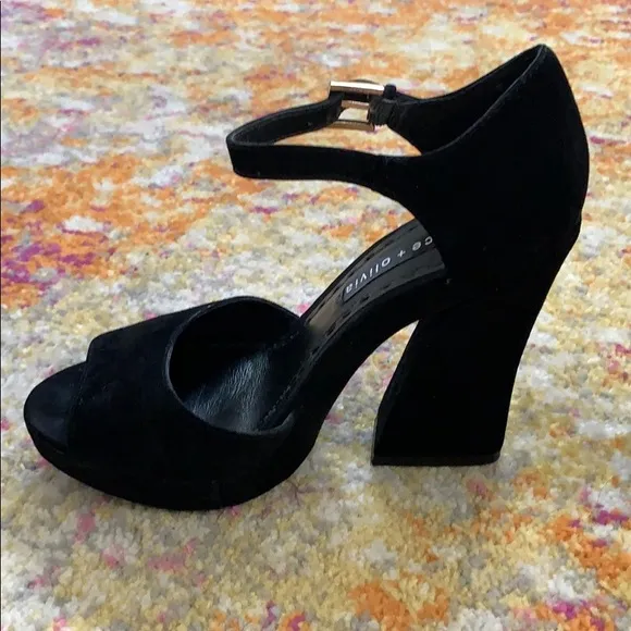 Alice and Olivia Black Seric Heels
