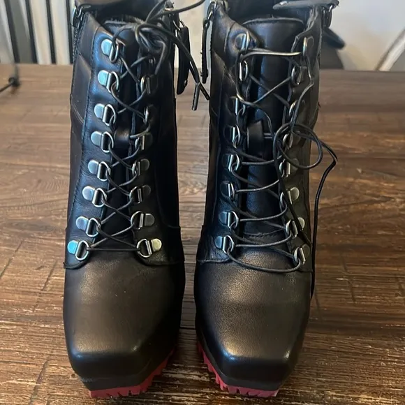 Alice and Olivia Nikki Black Boots/Booties Black Platform Ankle Black Size 7