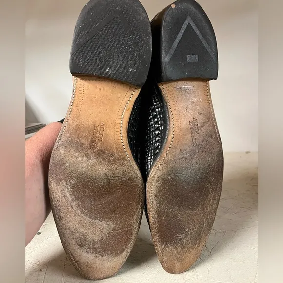 Allen Edmonds black woven dress shoes - size 11.5 D