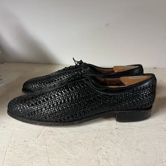 Allen Edmonds black woven dress shoes - size 11.5 D
