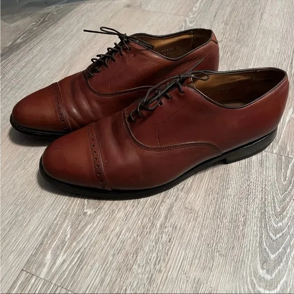 Allen Edmonds Byron Walnut Brown Cap Toe Oxford Lace Up 9.5 EEE Wide Dress Shoe