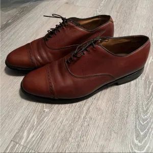 Allen Edmonds Byron Walnut Brown Cap Toe Oxford Lace Up 9.5 EEE Wide Dress Shoe