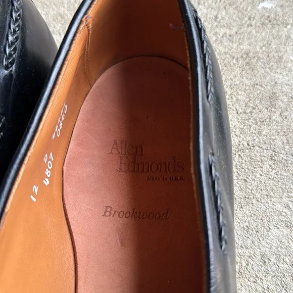 Allen Edmonds mens 12 D Brookwood black leather tassel loafer dress shoes EUC