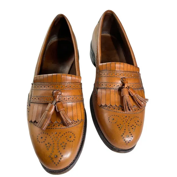 Allen Edmonds Mens 8.5 Bridgeton Brown Refined Tasseled Classic Loafer Shoes