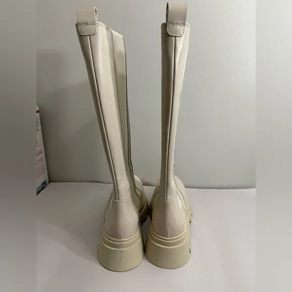 Alohas New Beige Soft Leather Knee High Platform boots Size 39 US 9