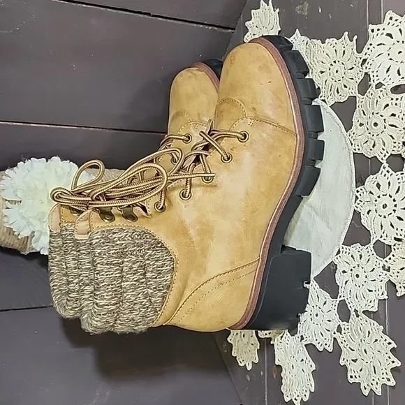 Altar'd State boots Size 6.5