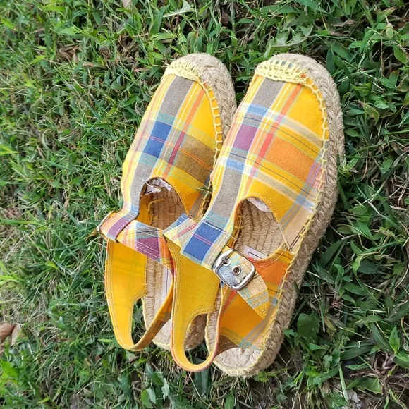 Andre Assous Espadrille Plaid Hand Made Sandals Size 8 Women's