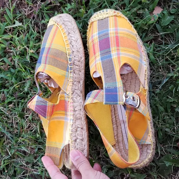 Andre Assous Espadrille Plaid Hand Made Sandals Size 8 Women's