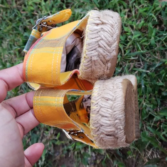 Andre Assous Espadrille Plaid Hand Made Sandals Size 8 Women's