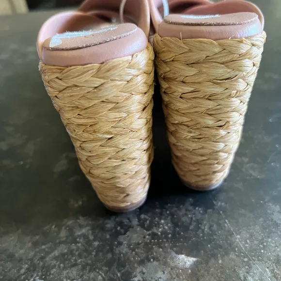 Andres Assous Opal Espadrille size 40