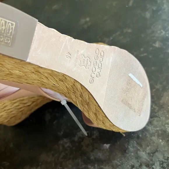 Andres Assous Opal Espadrille size 40