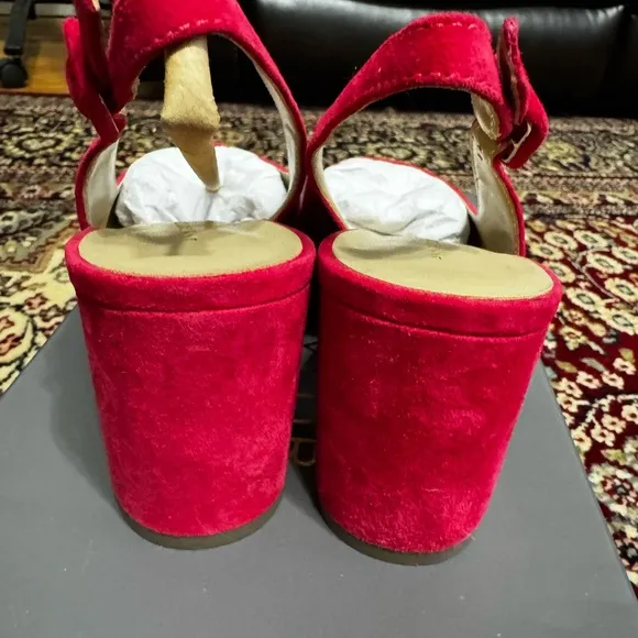 Ann taylor leather block heel sling back shoes, size 7, tts, excellent condition