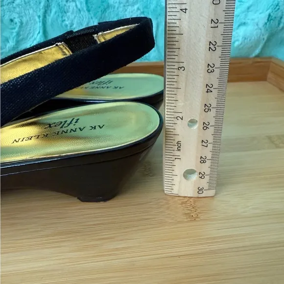 Anne Klein Black Slingback Peep Toe Career Modest Beaded Square Office Heels 10