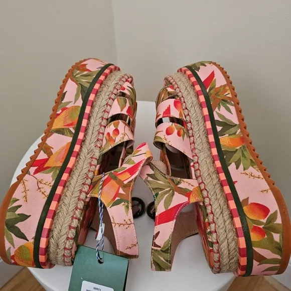 Anthropologie  Farm Rio Mango Trees Espadrille Platform Sandals Size 6