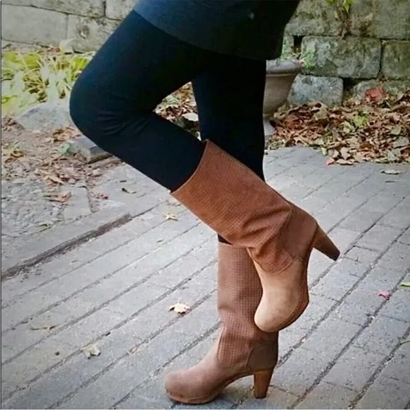 Anthropologie Sanita Lola Mae camel suede Clog Boots Perforated size 37 US 6