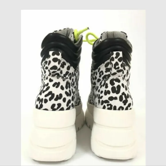 AQUA Women's Haly Platform Hiker Boots Sz 7 Bloomingdale's exclusive