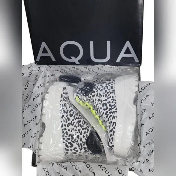 AQUA Women's Haly Platform Hiker Boots Sz 7 Bloomingdale's exclusive