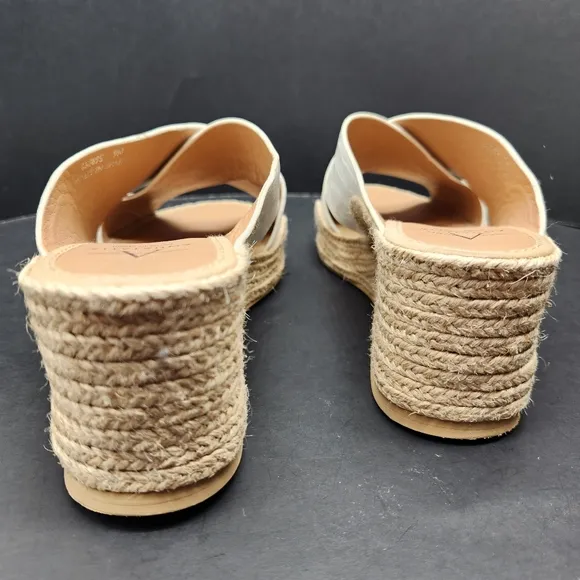 Aquatalia sandals women's 9 white leather Marina wedge espadrille croc embossed
