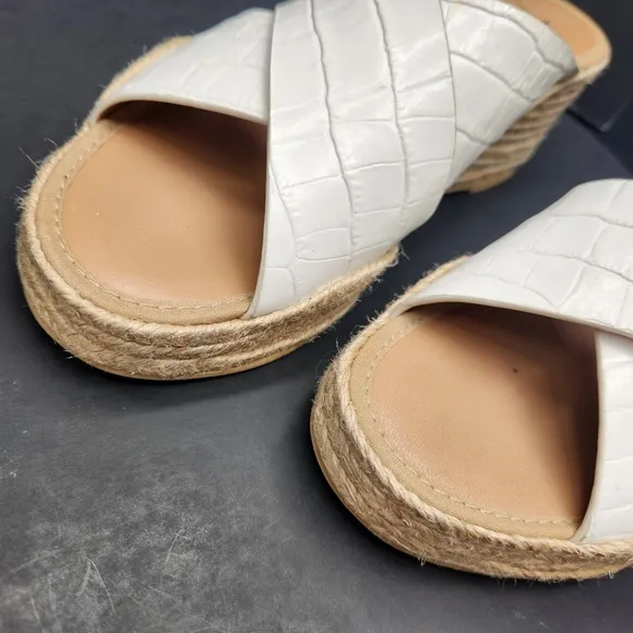 Aquatalia sandals women's 9 white leather Marina wedge espadrille croc embossed