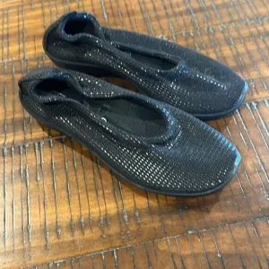Arcopedico black shimmer ballet flats slip on 38 7 7.5