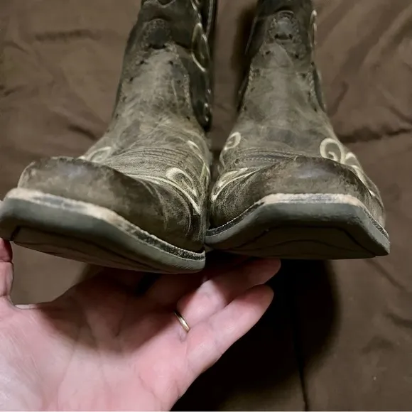 ARIAT youth Shelleen ditressed embroidered western boots