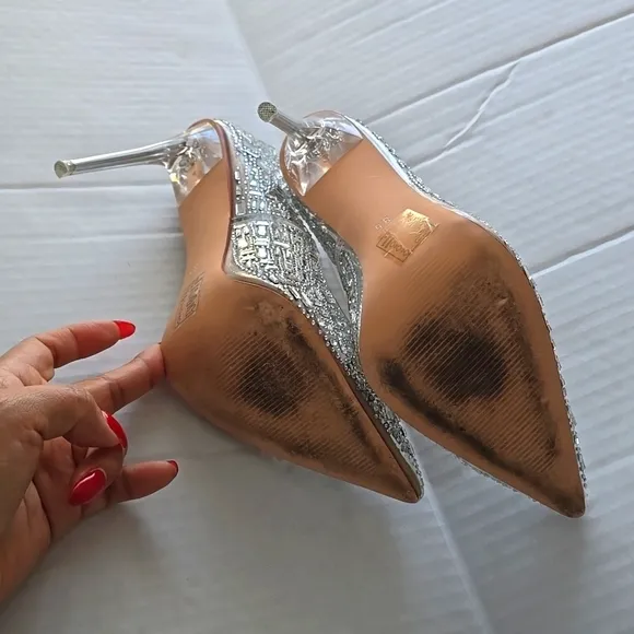 AZALEA WANG Jovie Crystal Embellished Clear Pump 8.5
