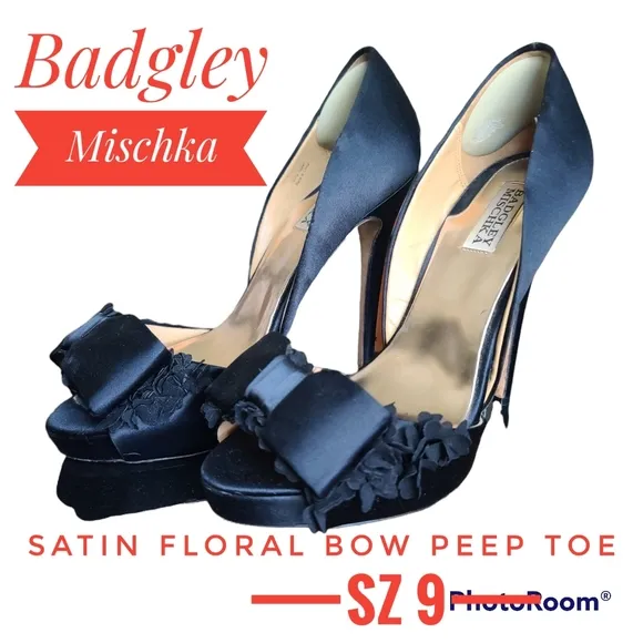Badgley Mischka Black Satin Peep Toe stiletto high heel  w/ floral bow sz 9