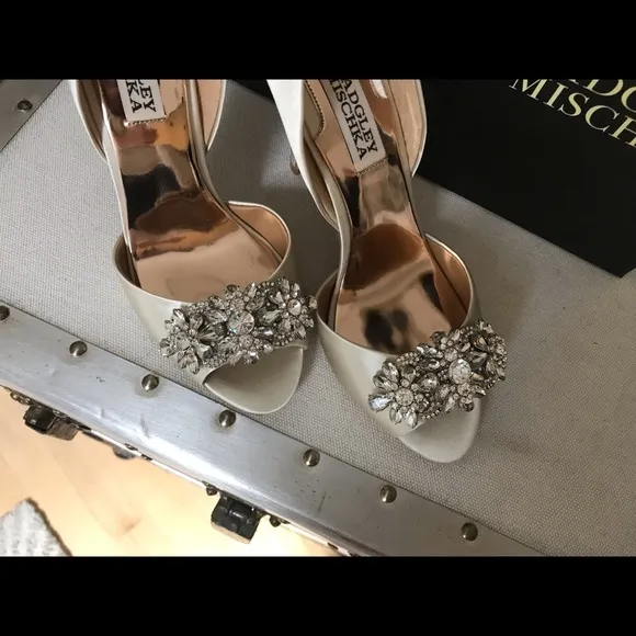 Badgley Mischka D’Orsay Shoes. Size 6W. New in Box
